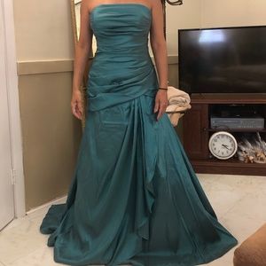 Watters & Watters Bridesmaid Dress